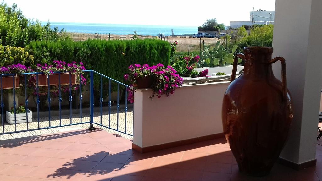 La Caletta Bed And Breakfast Torre Santa Sabina Εξωτερικό φωτογραφία